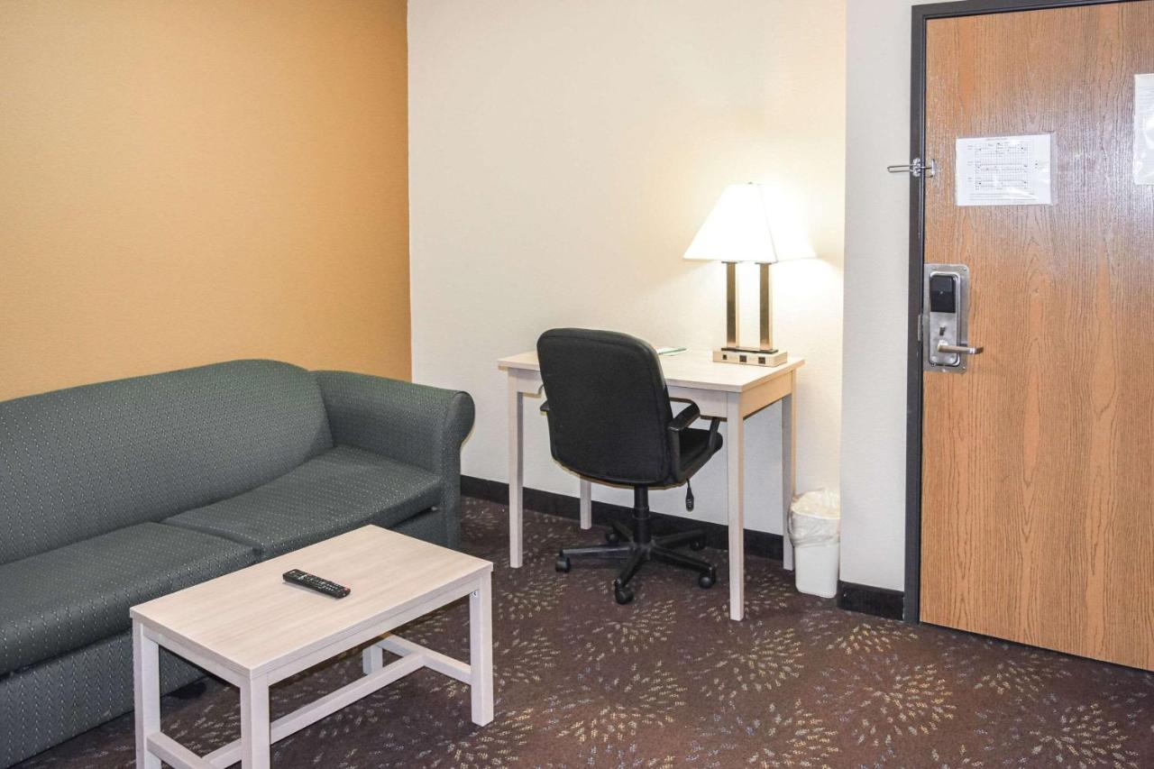 Quality Inn & Suites Brooks Louisville South Eksteriør bilde